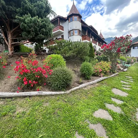 Aparthotel Burghof Siusi