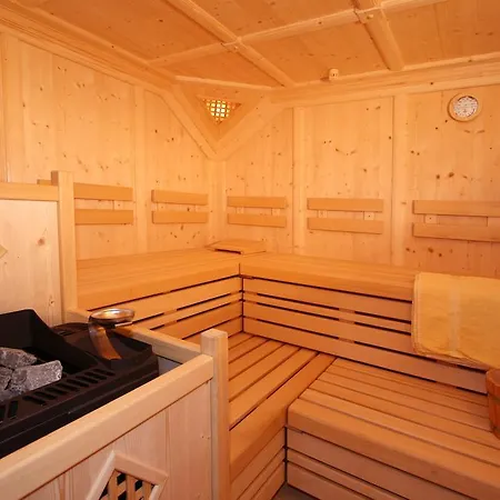 Apart Otel Burghof Siusi